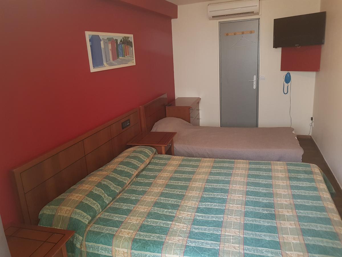 Hotel Royal Colombes Aulnay-sous-Bois Extérieur photo